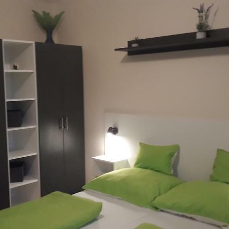 Szaloky Apartmanhaz Gyenesdiás Εξωτερικό φωτογραφία