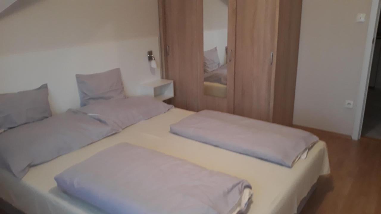 Szaloky Apartmanhaz Gyenesdiás Εξωτερικό φωτογραφία