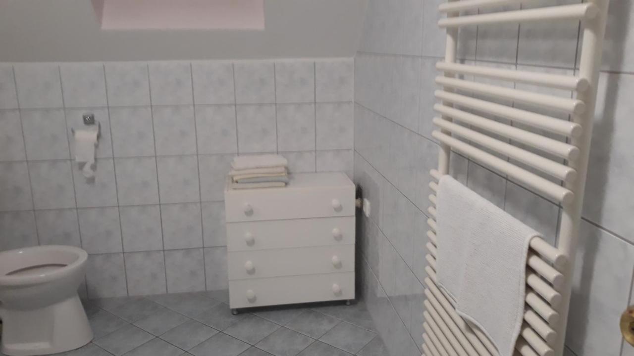 Szaloky Apartmanhaz Gyenesdiás Εξωτερικό φωτογραφία